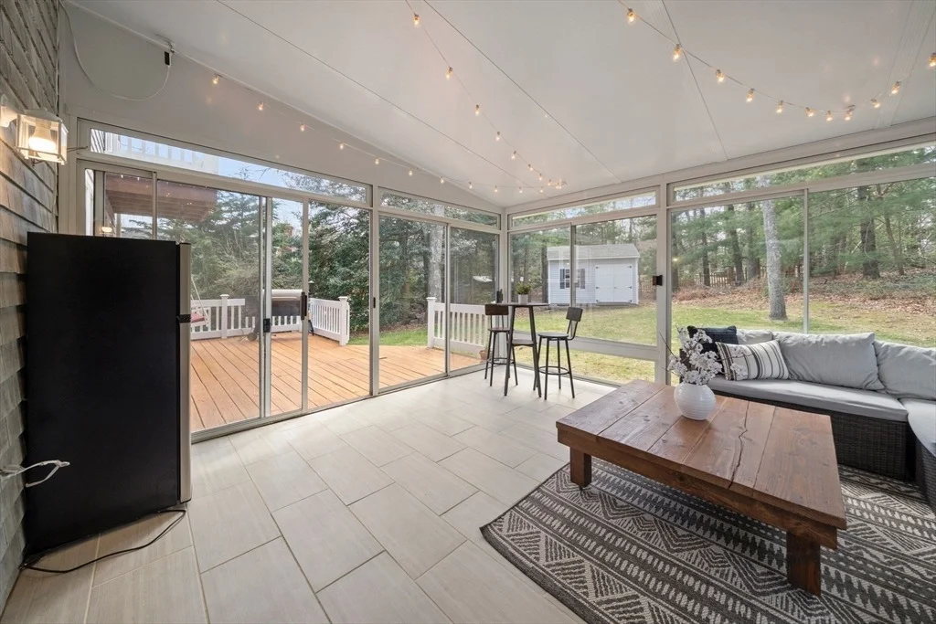 Photo of 25 Moon Compass Ln