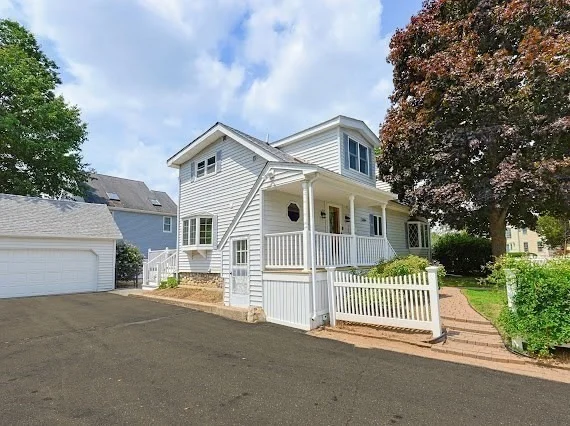 Photo of 374 Plain St