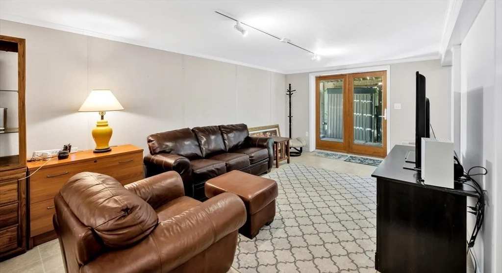 Photo of 267 Alden Dr