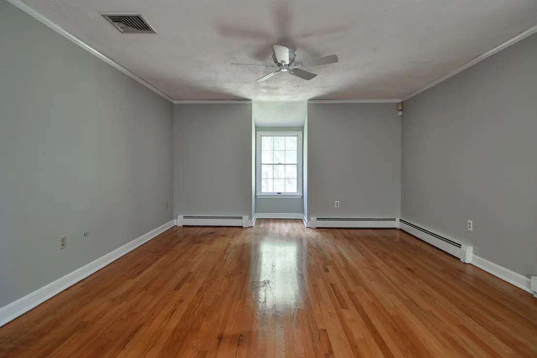 Photo of 46 Donnelly Dr