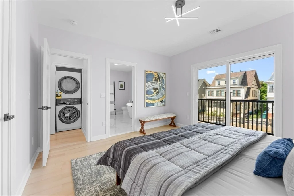 Photo of Unit 2 at 446 Broadway