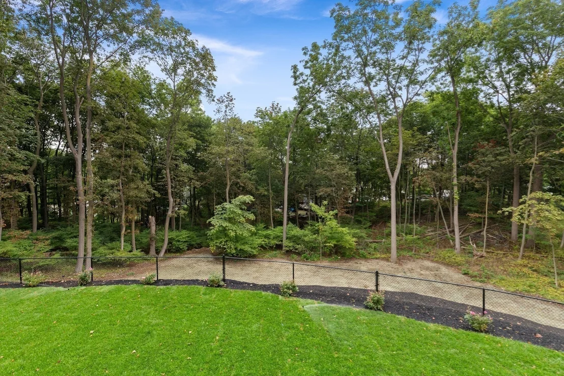 Photo of 472 Summer Avenue