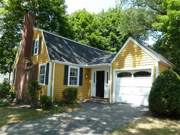 Photo of 4 Bayberry Rd