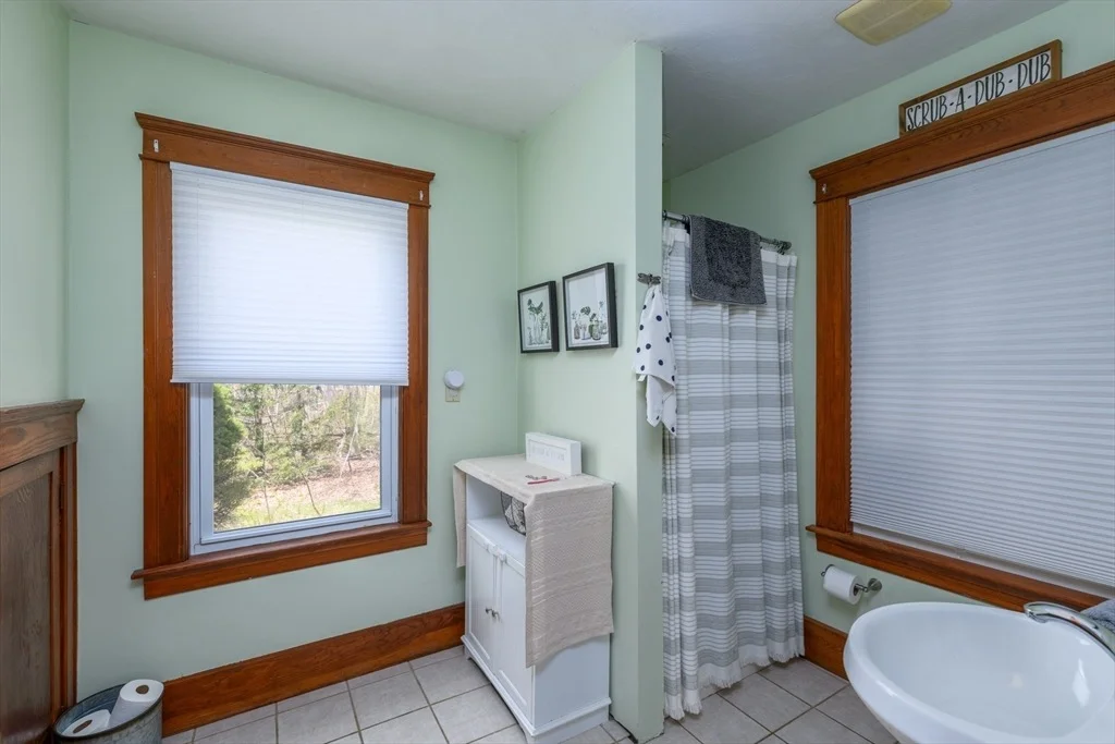 Photo of 42 Maple Ave