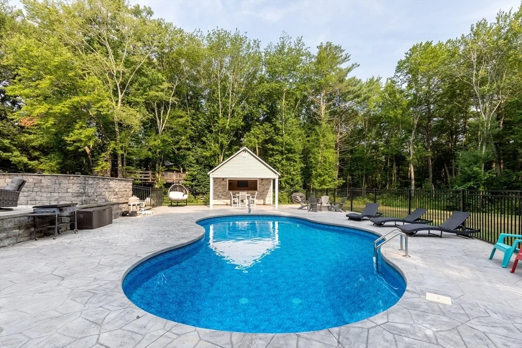 Photo of 5 Debbie Ln