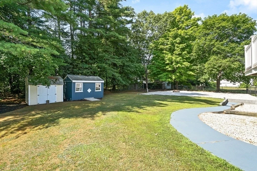 Photo of 8 Haskell Rd
