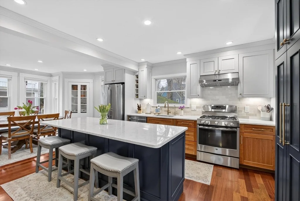 Photo of 52 Maple St