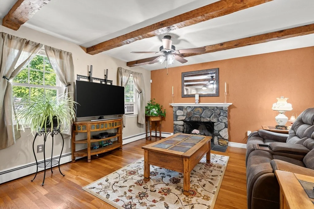 Photo of 526 Walnut St