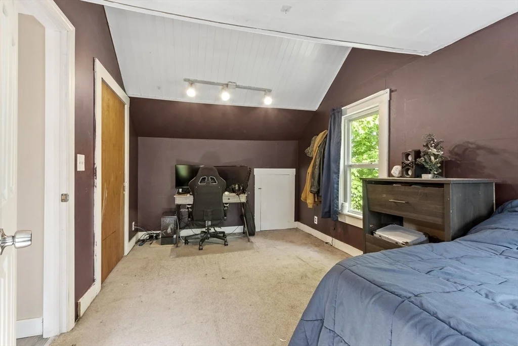 Photo of 284 Drury Ave.