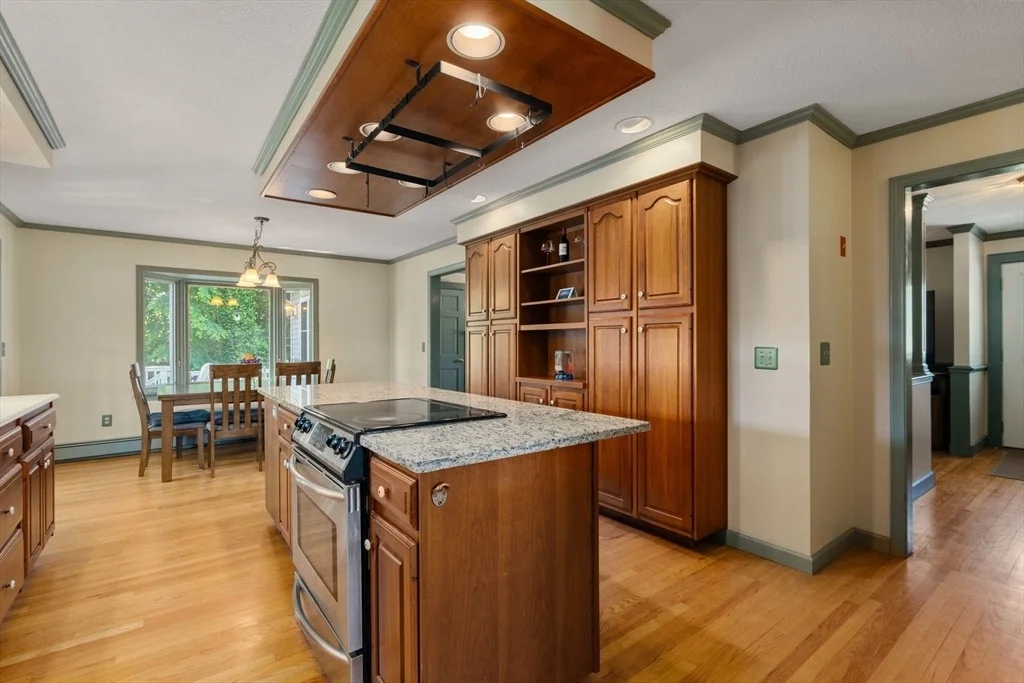 Photo of 25 Everett Ave