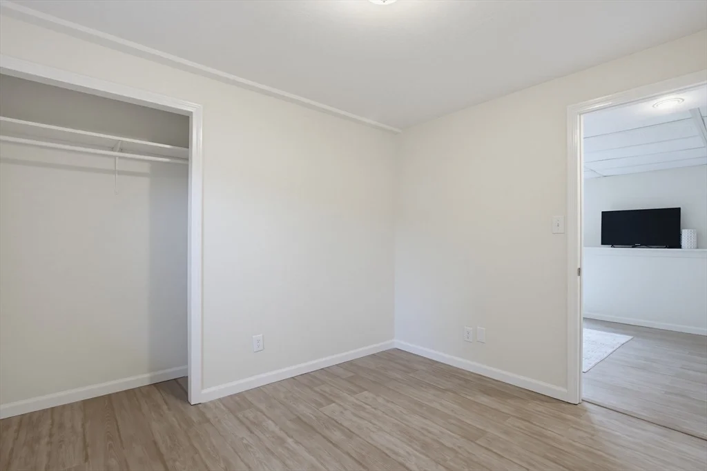 Photo of 290 Bemis Rd