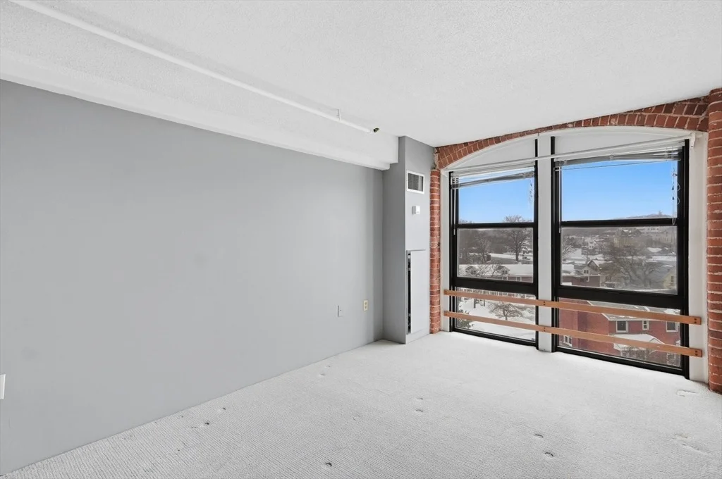 Photo of Unit 310 at 33 Maplewood Avenue