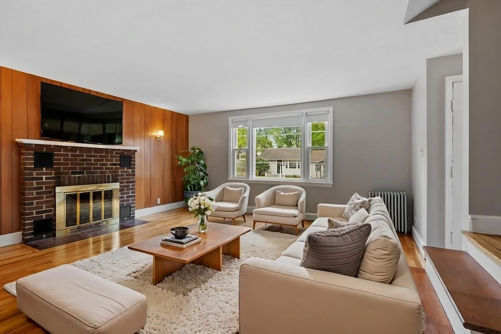 Photo of 12 Becky Ave
