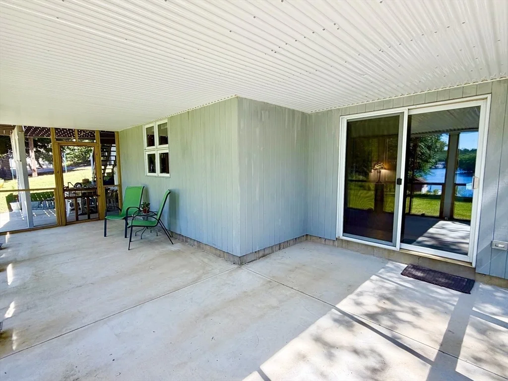 Photo of 11 Cove Dr