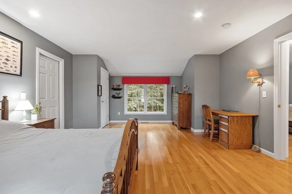 Photo of 6 Winterberry Ln