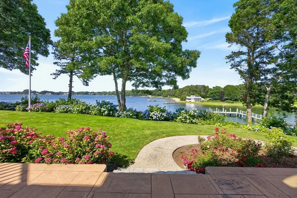 Photo of 168 Garrison Ln