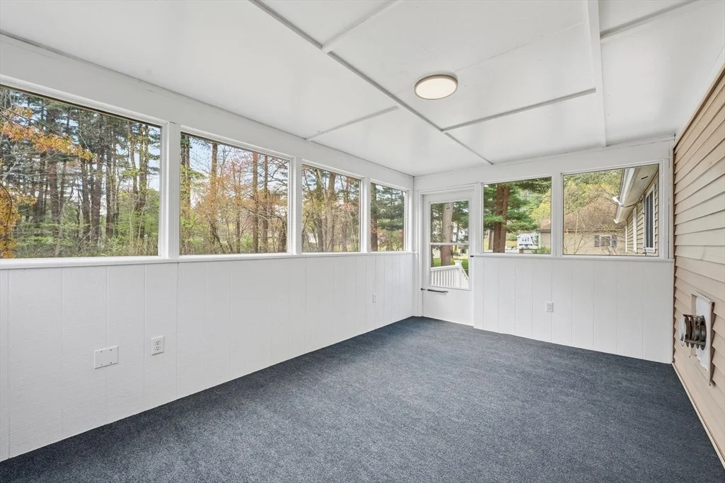 Photo of 44 Wildbrook Road