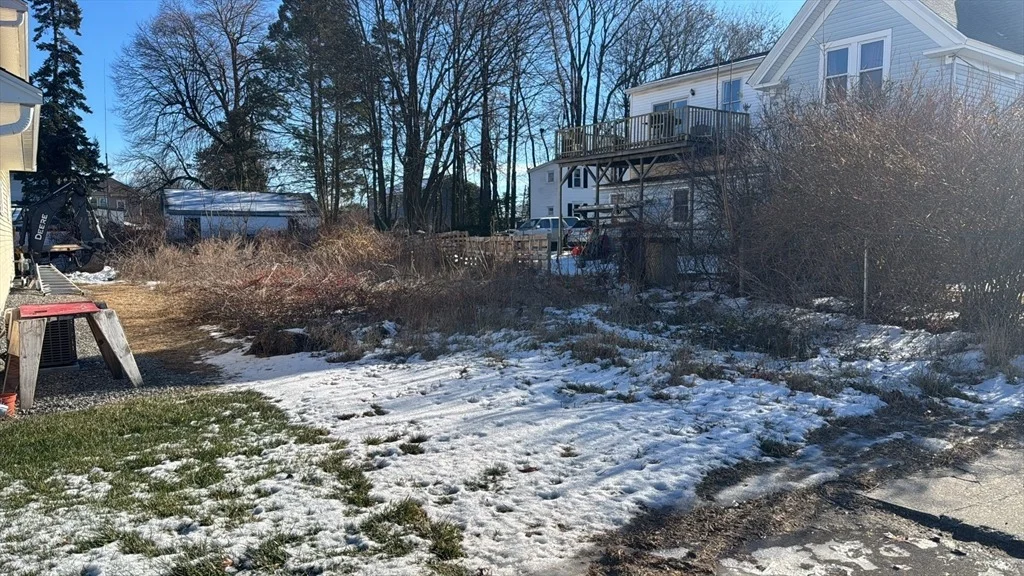 Photo of 861 Main St