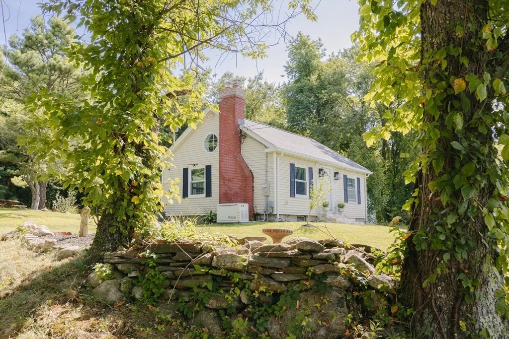 Photo of 145 Colburn Road
