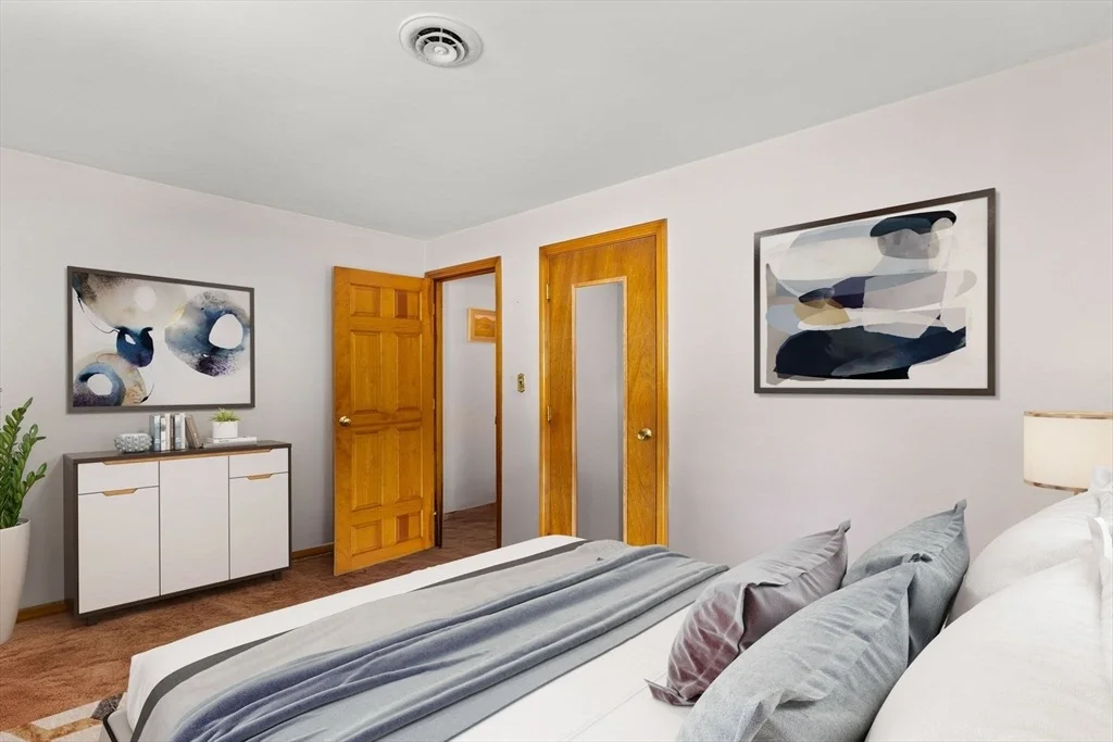 Photo of 28 Windsor Cir