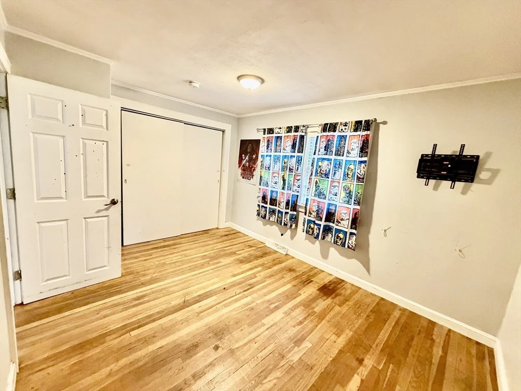 Photo of 2 Colonial Road