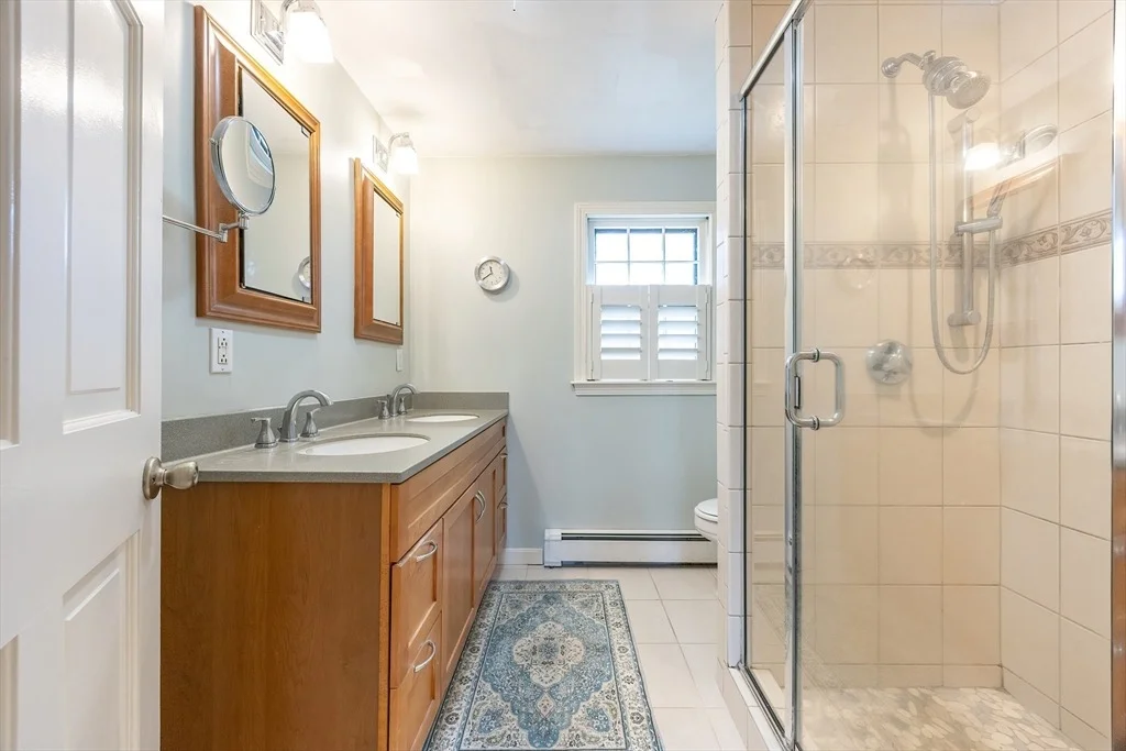 Photo of 11 Garry Dr