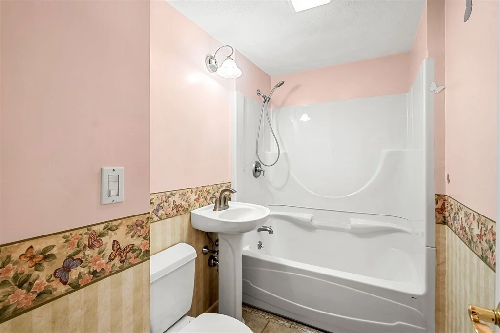 Photo of 16 Marion Ave