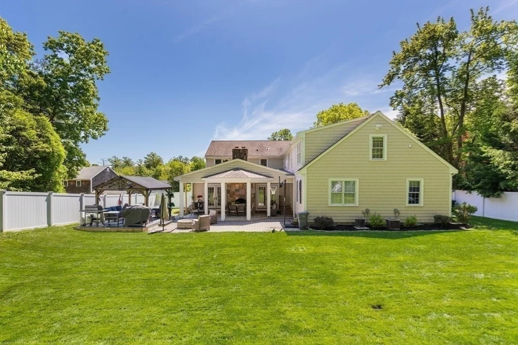 Photo of 5 Satucket Rd