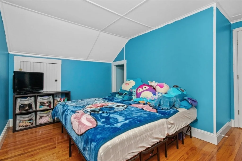 Photo of 210 Robert St