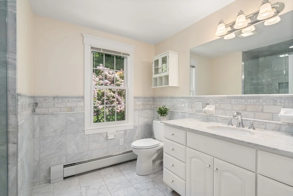 Photo of 468 Delano Rd
