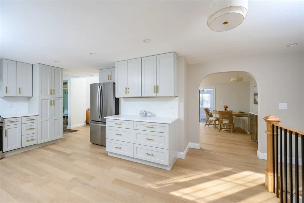 Photo of 19 Accord Pond Dr