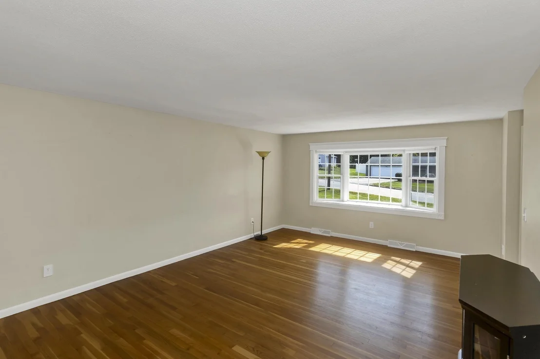 Photo of 14 Echo Valley Dr