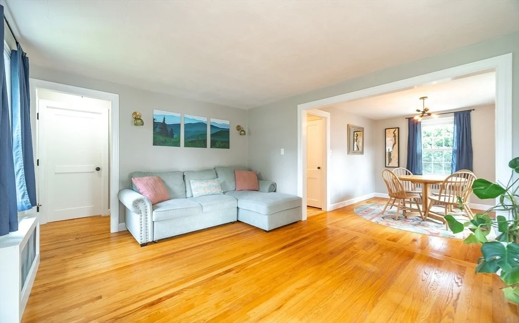 Photo of 55 Gillette Cir