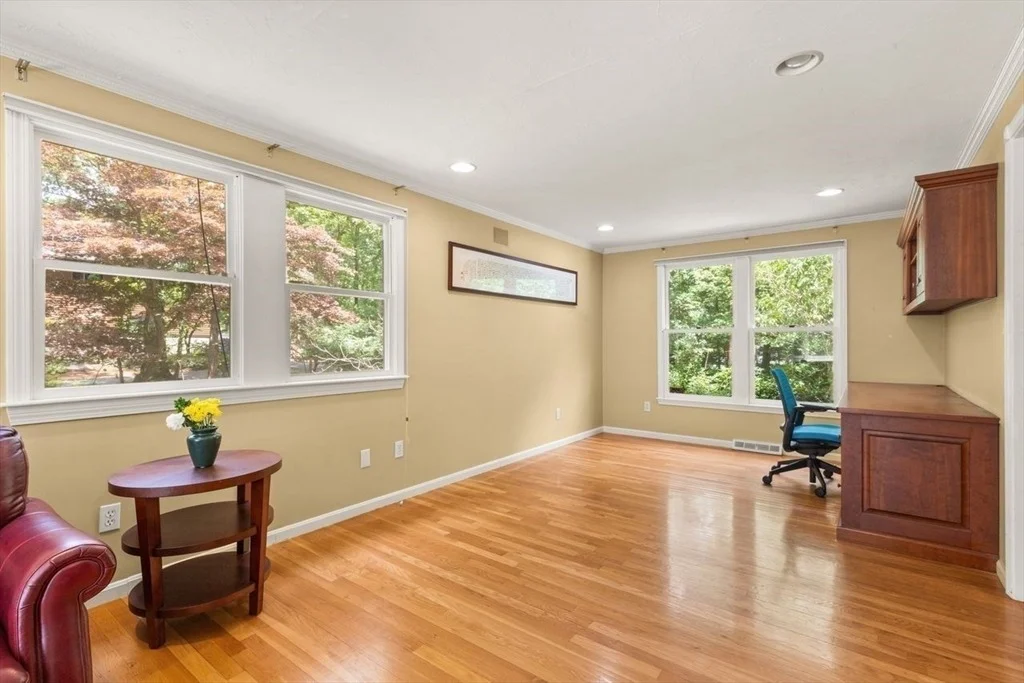 Photo of 35 Castle Dr