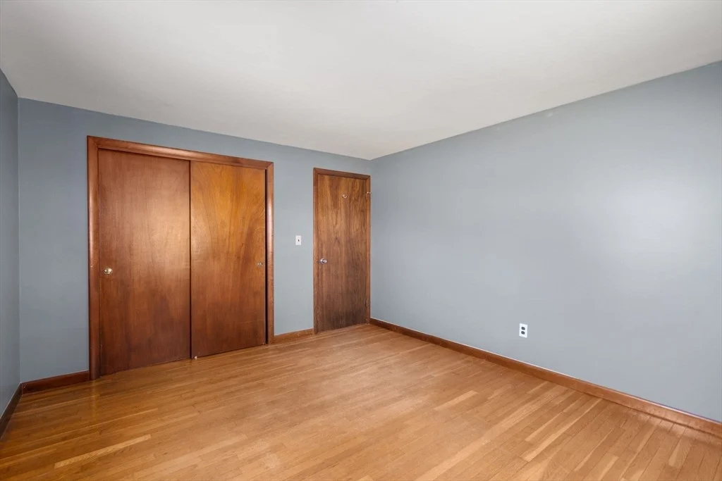 Photo of 89 Center Rd