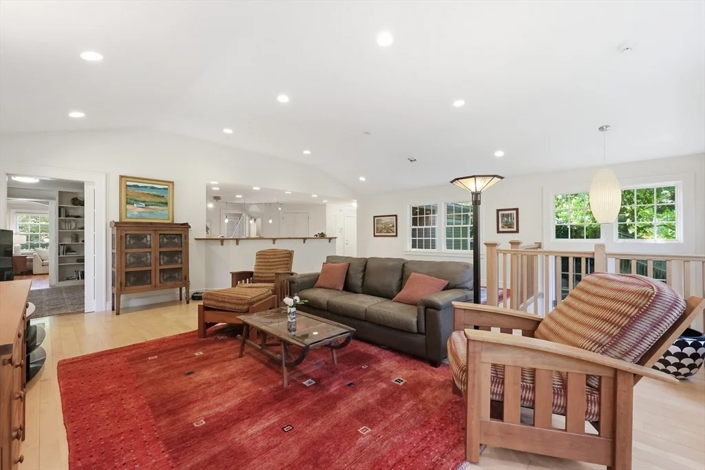 Photo of 77 Pleasantview Avenue