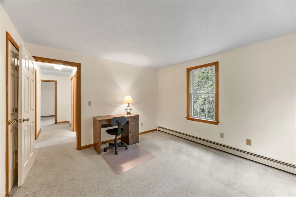 Photo of 4 Carver Dr