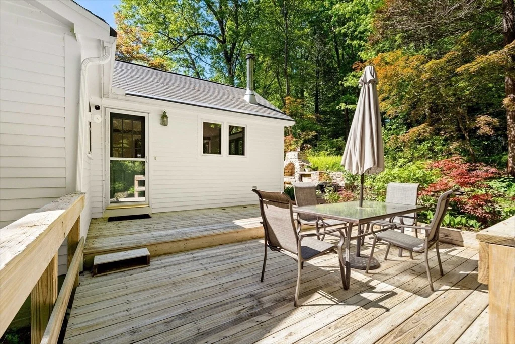 Photo of 371 Longley Rd