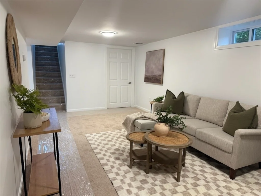 Photo of 102 Crawford St