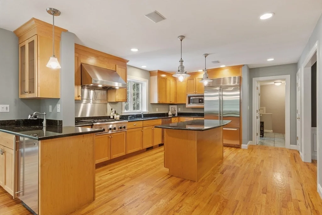 Photo of 156 Maple Street