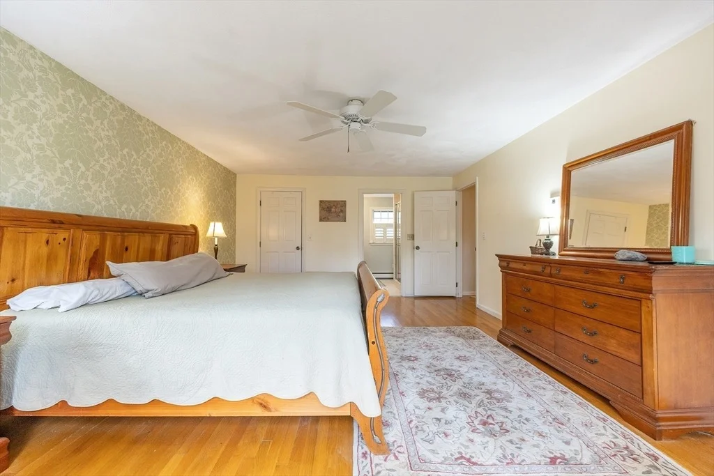 Photo of 11 Garry Dr