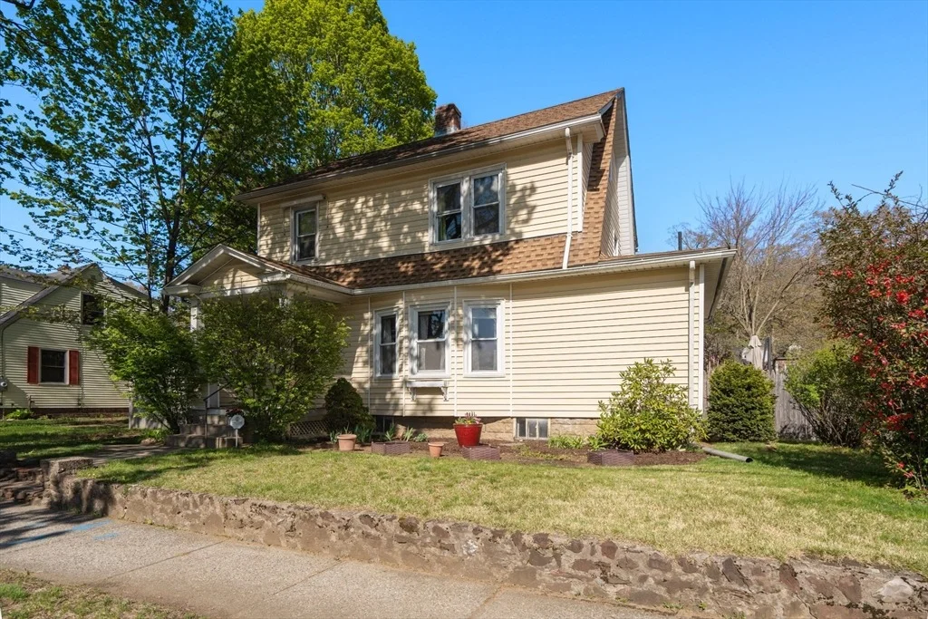 Photo of 217 Ellsworth Ave