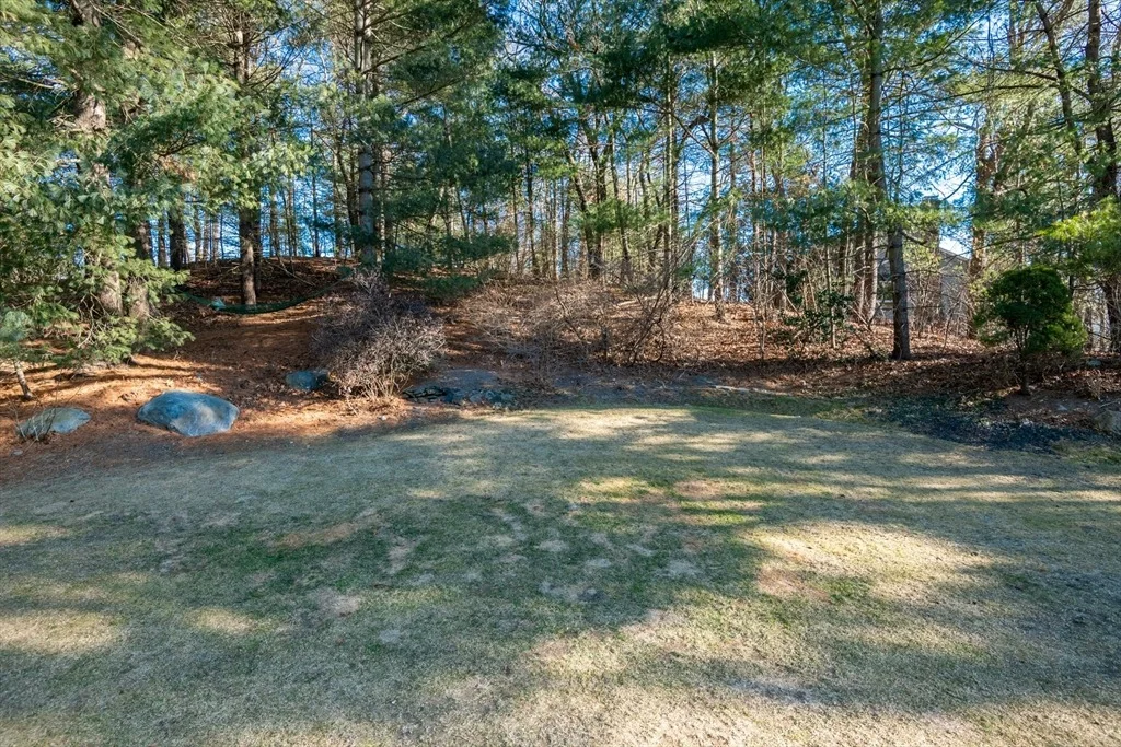 Photo of 7 Mohawk Ln