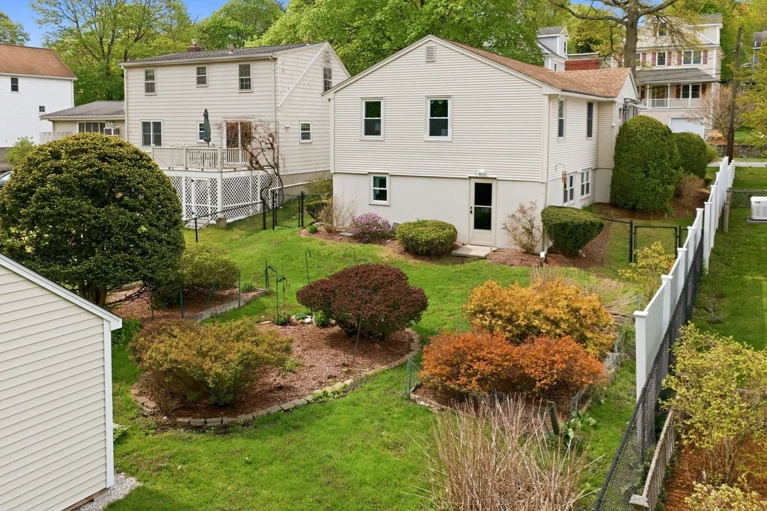 Photo of 46 Grapevine Ave