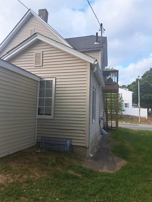 Photo of 94 Massasoit Rd
