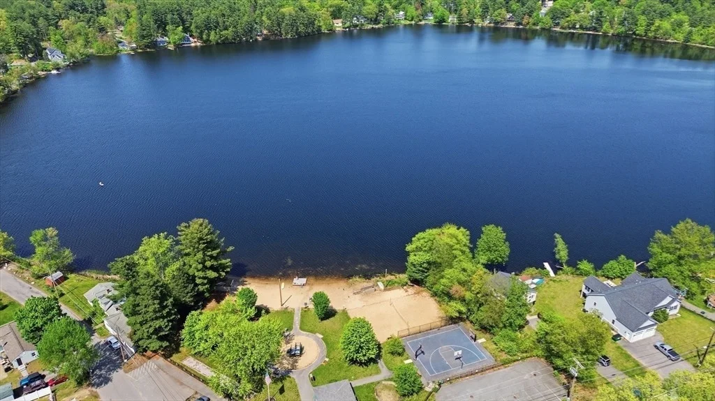 Photo of 44 Sandy Pond Rd