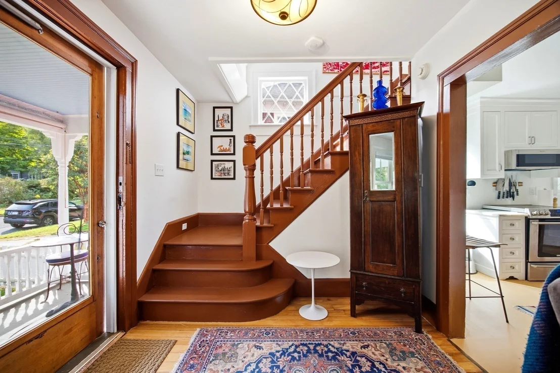 Photo of 211 Crescent St