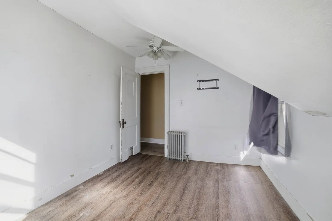 Photo of 36 Putnam Ave