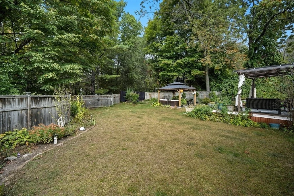 Photo of 11 Hickory Hill Dr