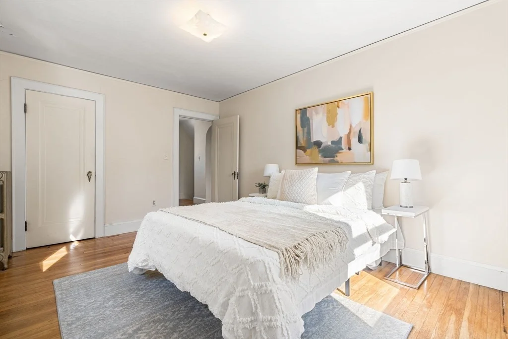 Photo of 305 Park Ave